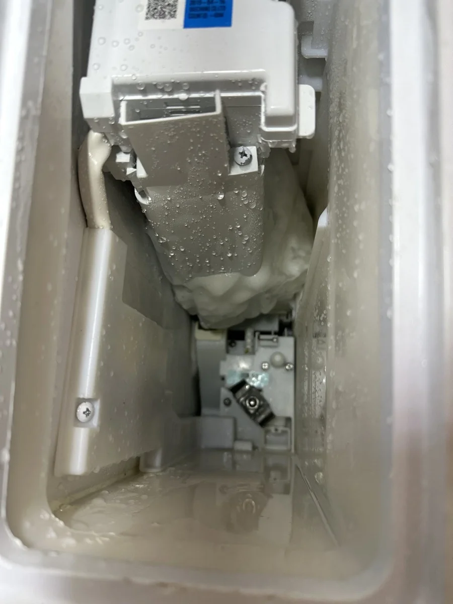 Professional repair service for Samsung refrigerators with ice maker failure